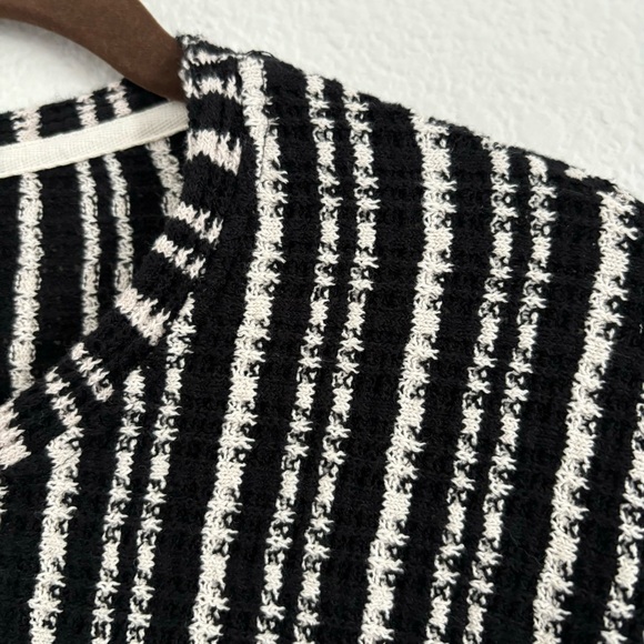 NWOT Zara Men's Size Medium Black/White Knit Crewneck Shirt - Picture 4 of 5